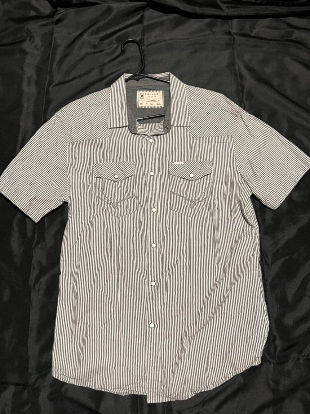Marc Ecko Cut & Sew Western Shirt Mens L Gray Striped Snap Button Short Sleeve C